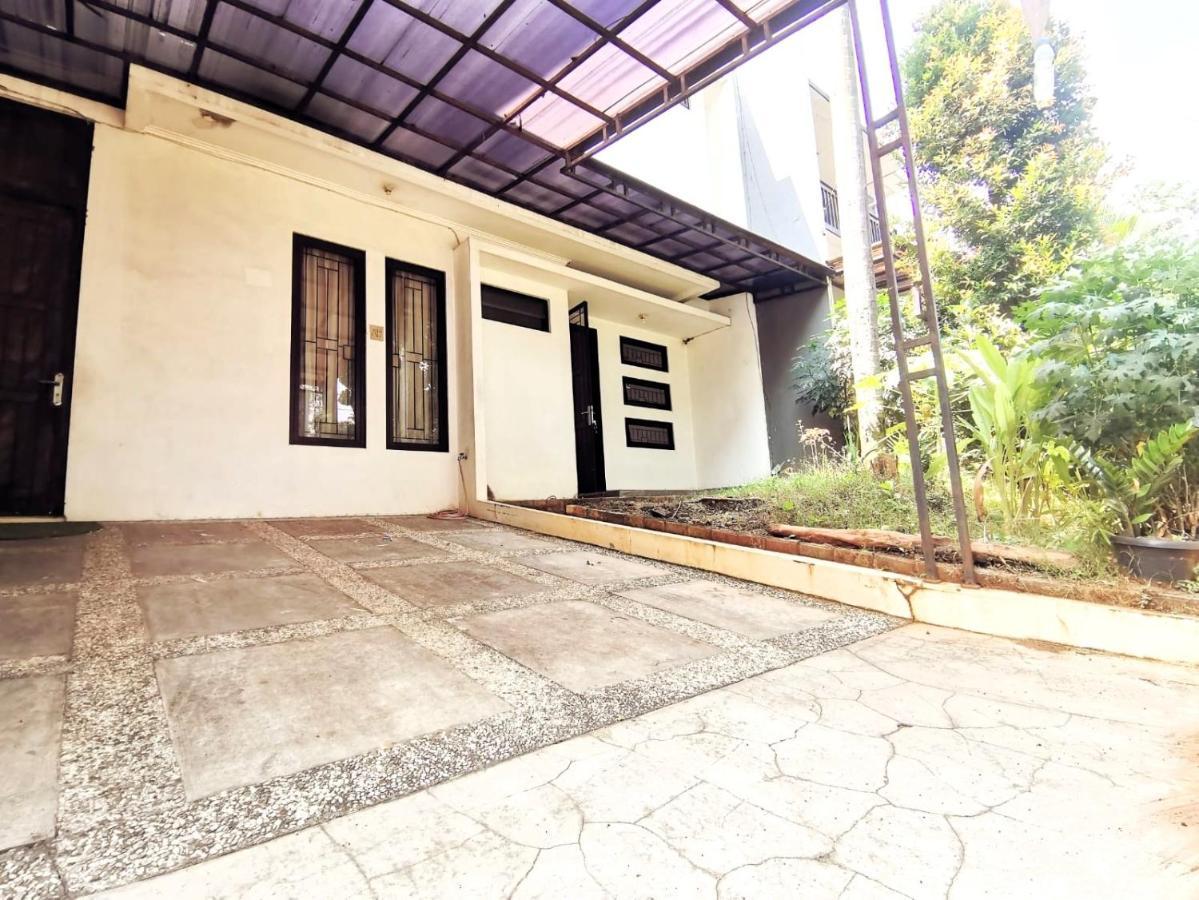 4-Bedroom Home In South Jakarta Nuansa Swadarma Residence By Le Ciel Hospitality Екстериор снимка