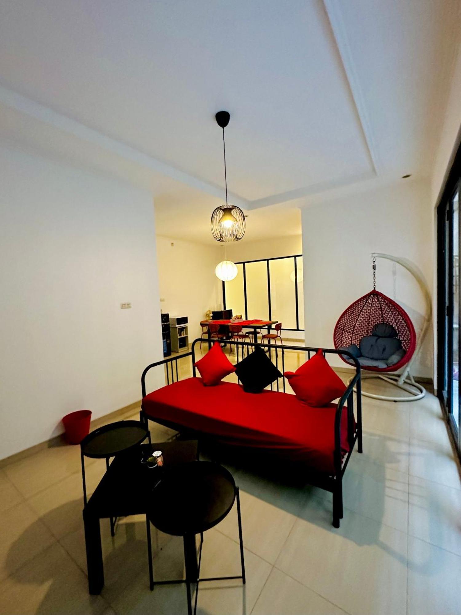 4-Bedroom Home In South Jakarta Nuansa Swadarma Residence By Le Ciel Hospitality Екстериор снимка