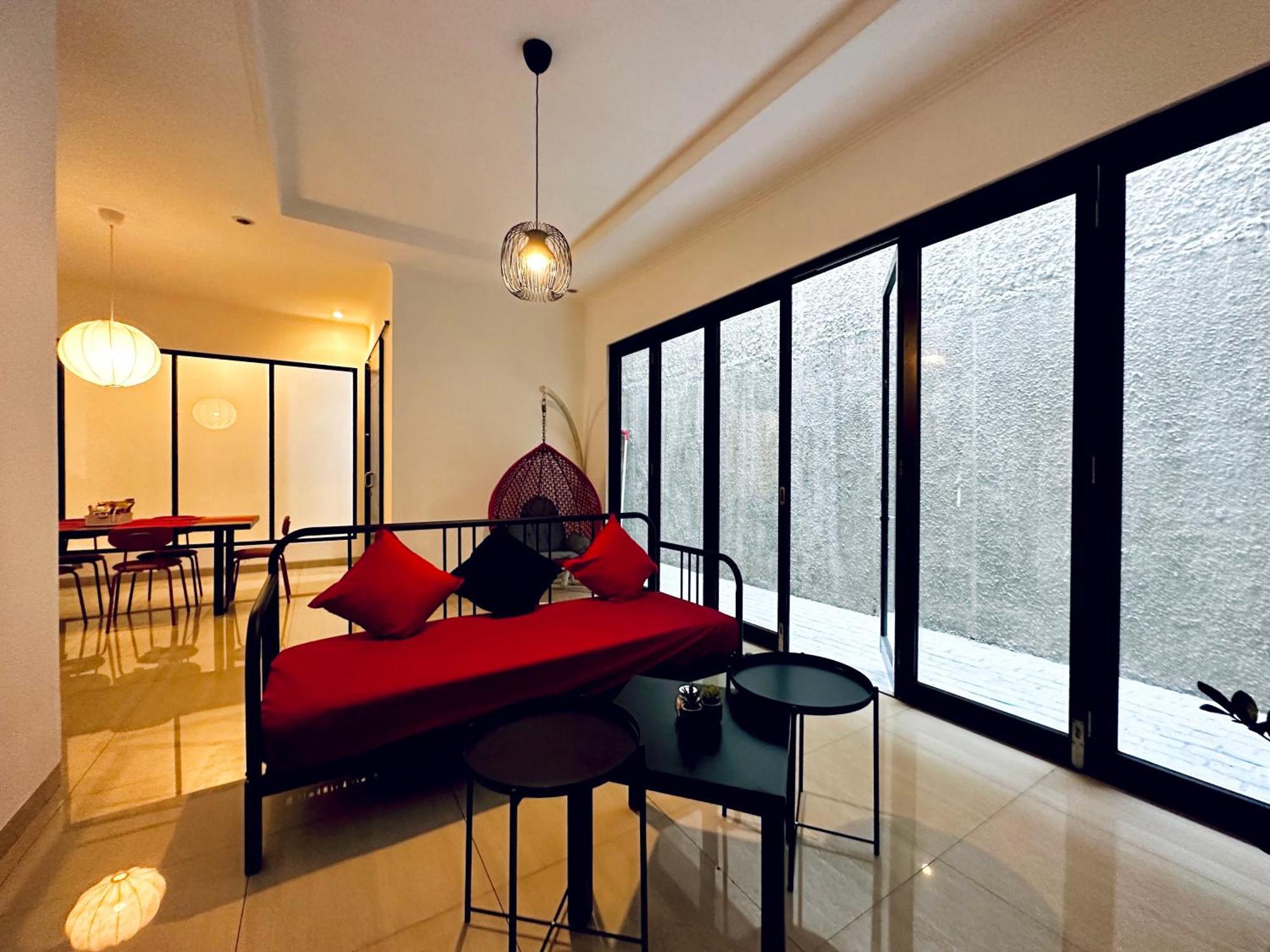 4-Bedroom Home In South Jakarta Nuansa Swadarma Residence By Le Ciel Hospitality Екстериор снимка